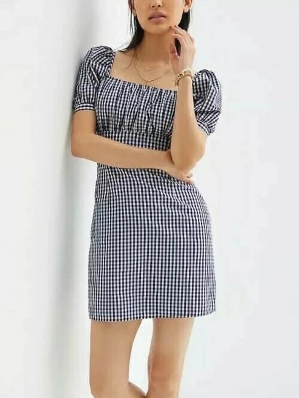 🍃 NWT Anthropologie Gathered
Puff-Sleeve Mini Dress navy and white 🌿
